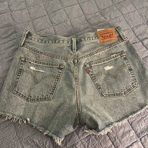 Levi's 501 denim shorts women’s 30